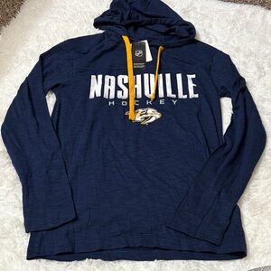 NWT NHL Nashville Predators Hockey Long Sleeve Hooded Shirt Size S